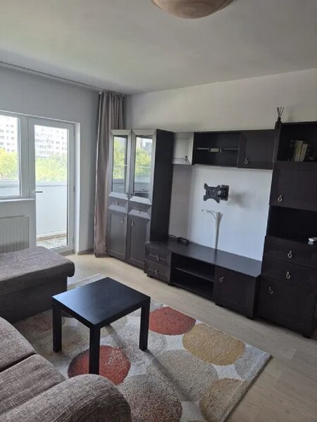 Drumul Taberei, Moghioros 3 camere 4/10